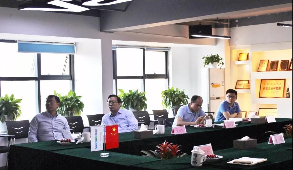 热烈欢迎浙江省网信办主任朱重烈一行莅临华途考察指导